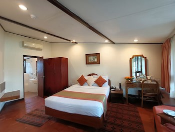 Fish Tail Lodge