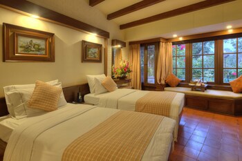 Fish Tail Lodge