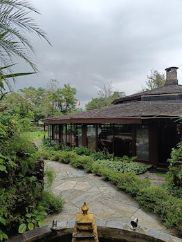 Fish Tail Lodge