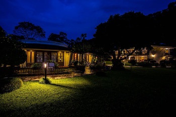 Fish Tail Lodge