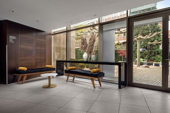 Wasserturm Hotel Cologne, Curio Collection By Hilton galeri fotoğrafı