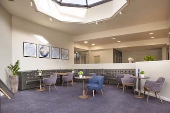 Doubletree By Hilton Manchester Airport