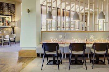Doubletree By Hilton Manchester Airport