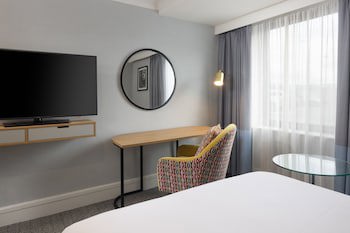 Doubletree By Hilton Manchester Airport