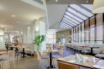 Doubletree By Hilton Manchester Airport