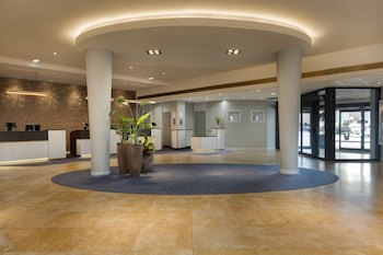 Doubletree By Hilton Manchester Airport