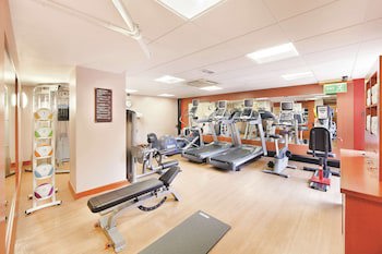 Doubletree By Hilton Manchester Airport