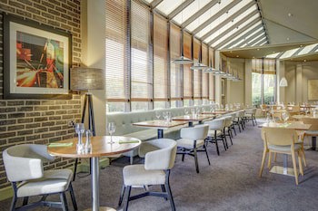 Doubletree By Hilton Manchester Airport