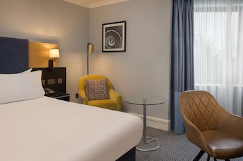 Doubletree By Hilton Manchester Airport