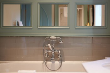 Devonshire Arms Hotel & Spa