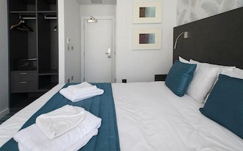 Commodore Hotel