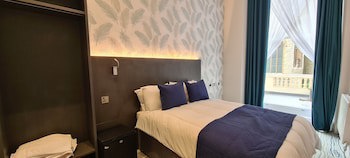 Commodore Hotel