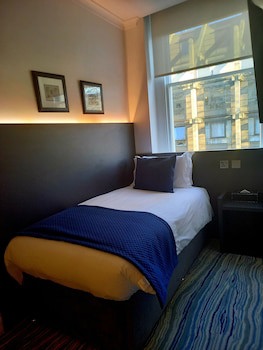 Commodore Hotel