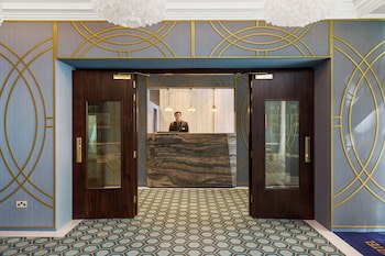 Commodore Hotel