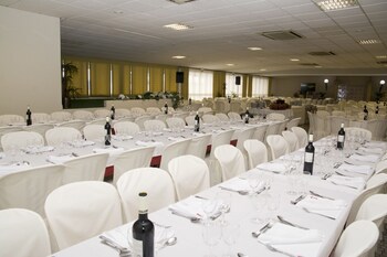 Hotel Rainha D. Amelia, Arts & Leisure