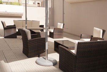 Hotel Rainha D. Amelia, Arts & Leisure