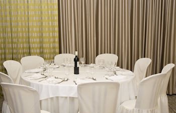 Hotel Rainha D. Amelia, Arts & Leisure