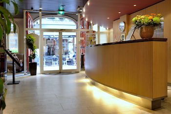 Best Western Dam Square Inn