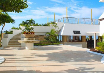 Fiesta Americana  Acapulco Villas
