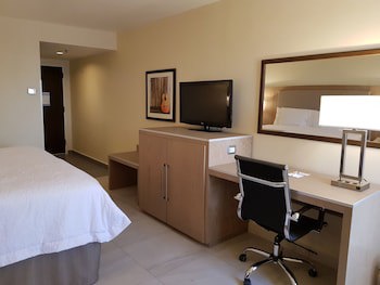 Hampton Inn By Hilton Monterrey-Airport