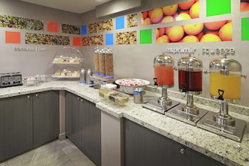 Hampton Inn By Hilton Monterrey-Airport