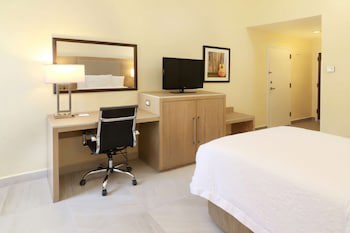 Hampton Inn By Hilton Monterrey-Airport