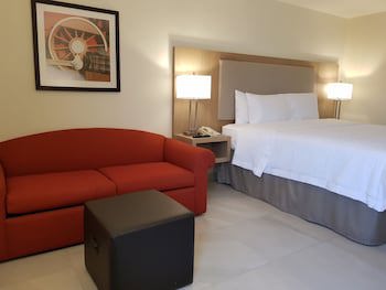 Hampton Inn By Hilton Monterrey-Airport