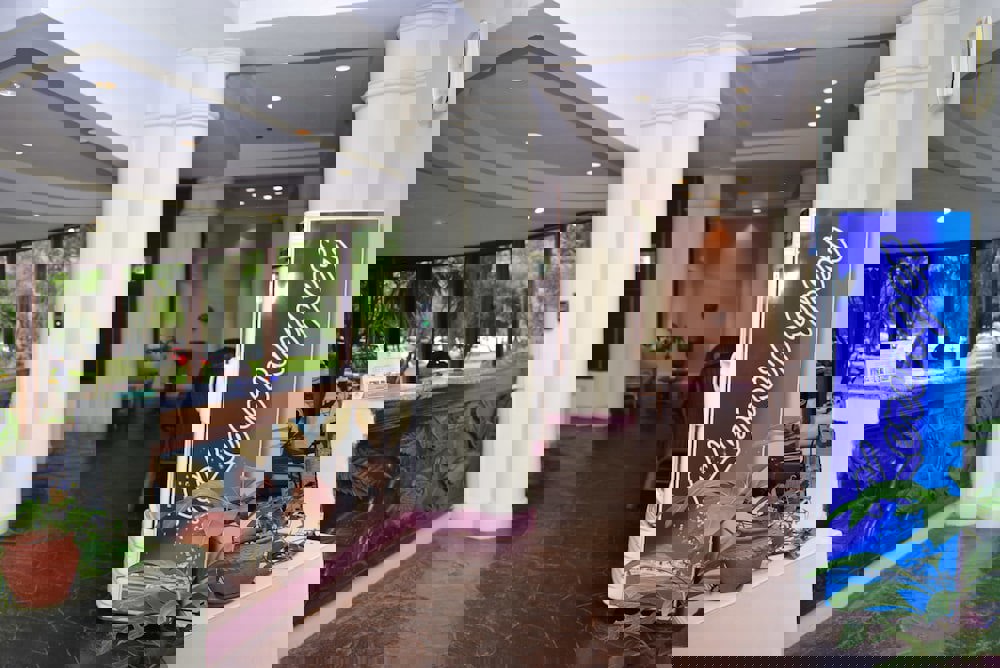 Safari Park Hotel And Casino