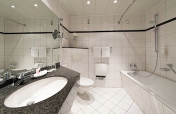 Leonardo Hotel Koln Bonn Airport galeri fotoğrafı