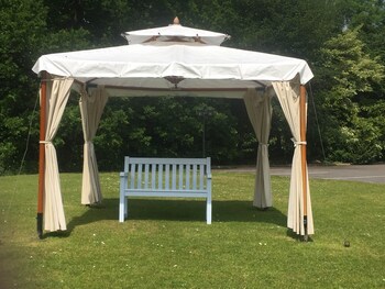 Gomersal Park Hotel