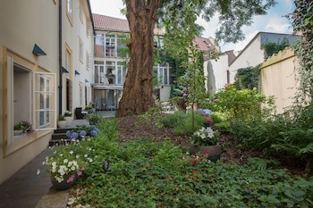 Monastery Garden Prague galeri fotoğrafı