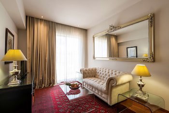 Best Western Plus Embassy Hotel