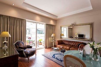 Best Western Plus Embassy Hotel