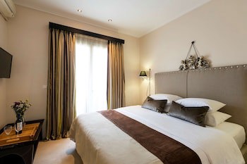 Best Western Plus Embassy Hotel