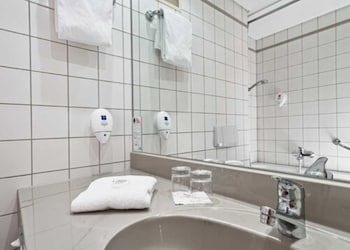Ramada by Wyndham Dresden galeri fotoğrafı