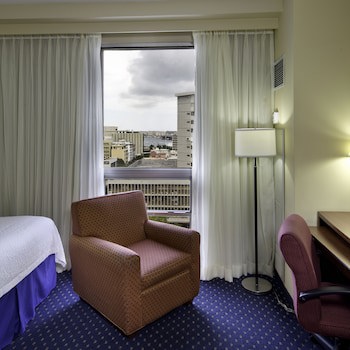 Courtyard By Marriott San Juan Miramar