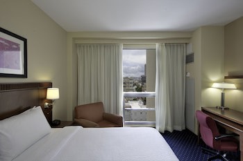Courtyard By Marriott San Juan Miramar