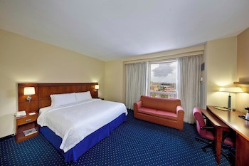 Courtyard By Marriott San Juan Miramar