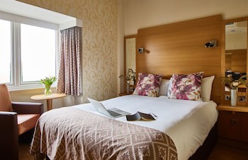 Fairlawns Hotel And Spa
