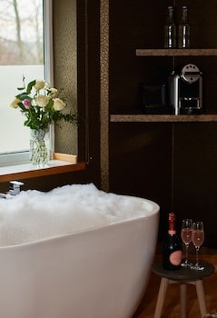 Fairlawns Hotel And Spa