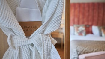 Fairlawns Hotel And Spa