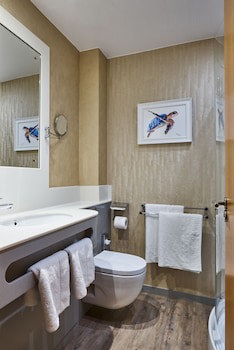 Fairlawns Hotel And Spa