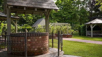 Fairlawns Hotel And Spa
