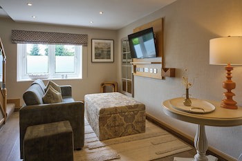 Fairlawns Hotel And Spa