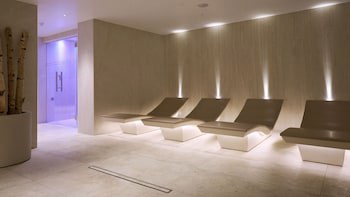 Fairlawns Hotel And Spa
