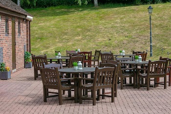 Stratford Manor Hotel