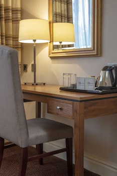 Stratford Manor Hotel