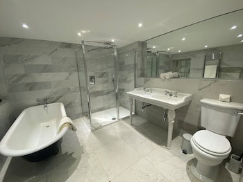 New House Country Hotel