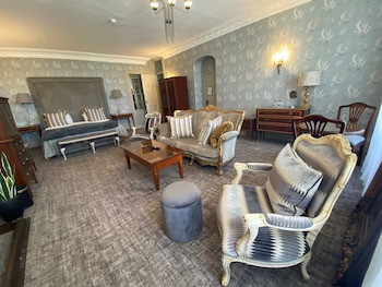 New House Country Hotel