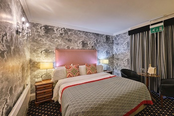 New House Country Hotel